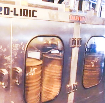 200L Fully Automatic Bitumen/Asphalt Heat Tracing Hot Liquid Filling Machine Line 4 Nozzles Electric Drum Engine Motor Chemical